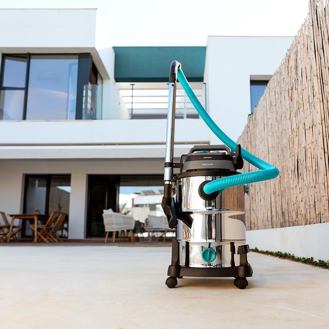 Conga Rockstar Wet & Dry Steel Pro Tool Aspirador de sólidos y líquidos de metal que permite una mayor durabilidad y resistencia con capacidad de 30 L y 1600 W de potencia para acabados perfectos.