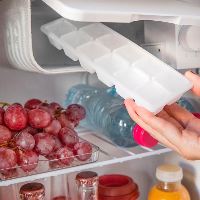 GrandCooler 20000 SilentCompress White E Mini Frigorífico blanco, compartimento congelador interior, capacidad de 46 Litros, 48,7 de ancho y 48 cm de alto, puerta reversible, funcionamiento cíclico, clase energética E