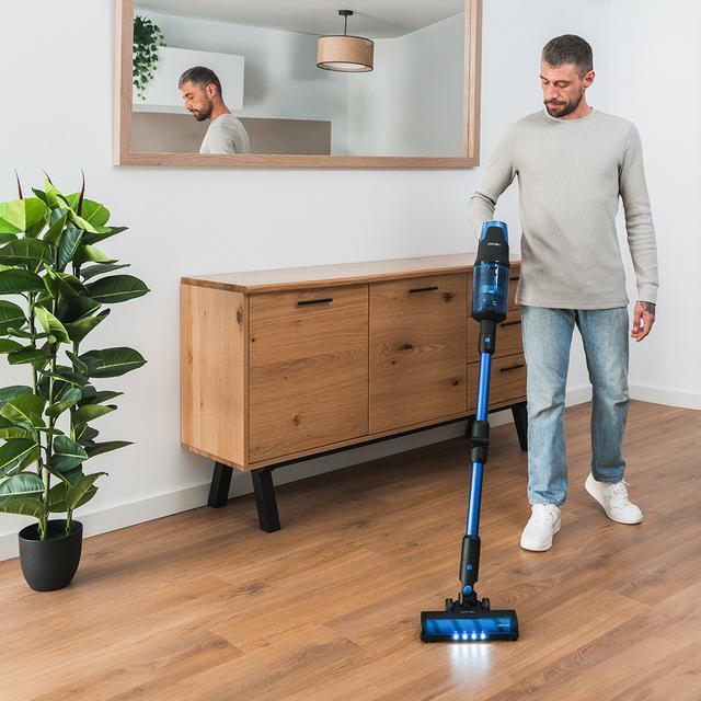 Conga Rockstar 8500 Infinity ErgoWet Animal Aspirador escoba sin cables sin bolsa 4 en 1 con potencia 680 W , 30 kPa y 100 minutos de autonomía.